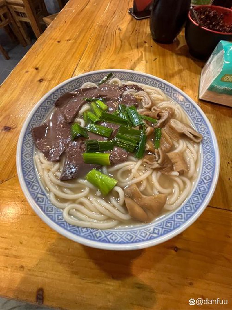 陈天翔小吃店